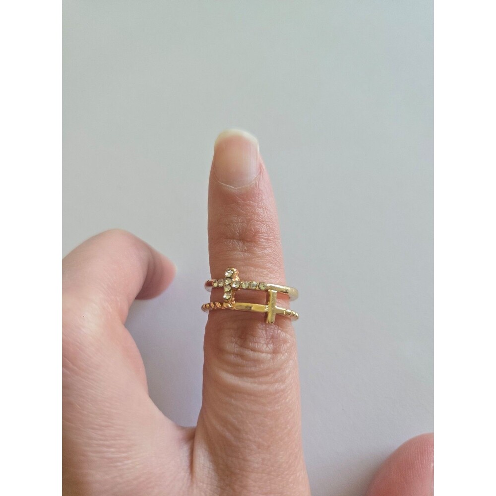 Womens gold Tone ring cross size 5.5 NEW